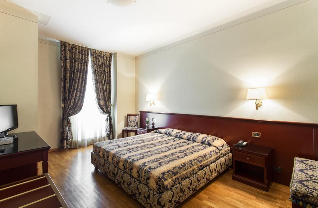 Hotel Gambara Rum bild