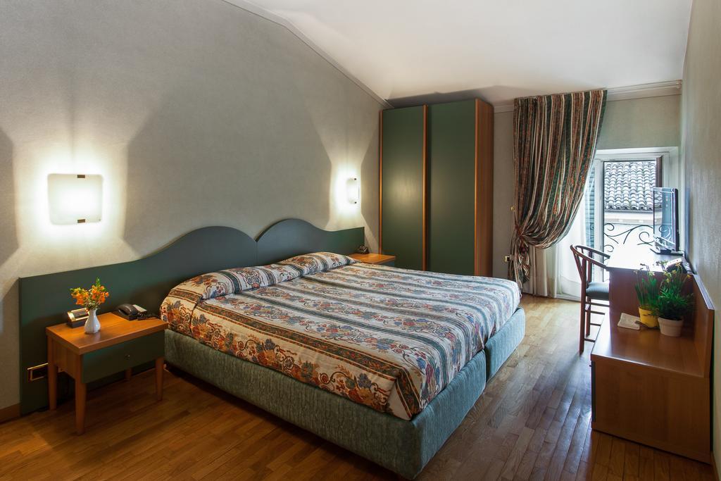 Hotel Gambara Rum bild